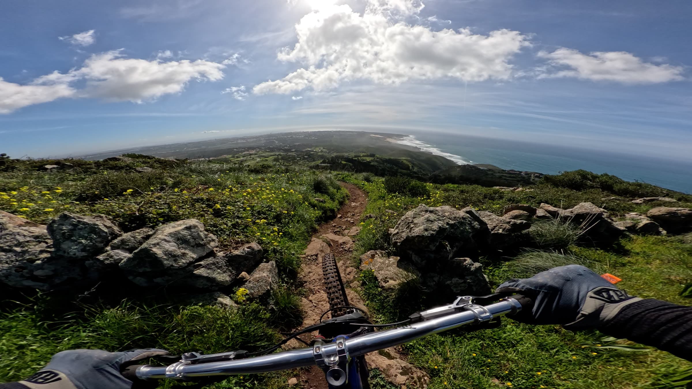 The Burros ridge, Atlantic below
